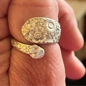 Vintage Alvin Bridal bouquet Elegant Silver Floral Ring 8-1/2